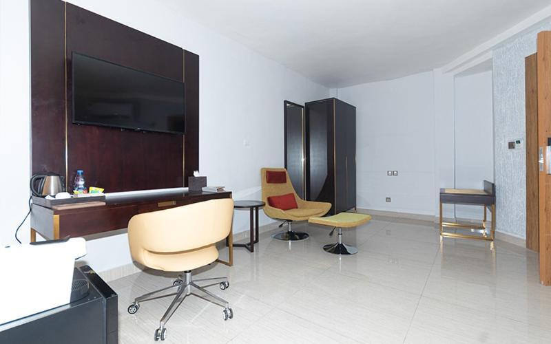 Hotel Le Figaro Douala Exterior foto